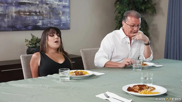 Sneaky Slutty Fun With Violet Gems and Xxlayna Marie Big Tits Blowjob