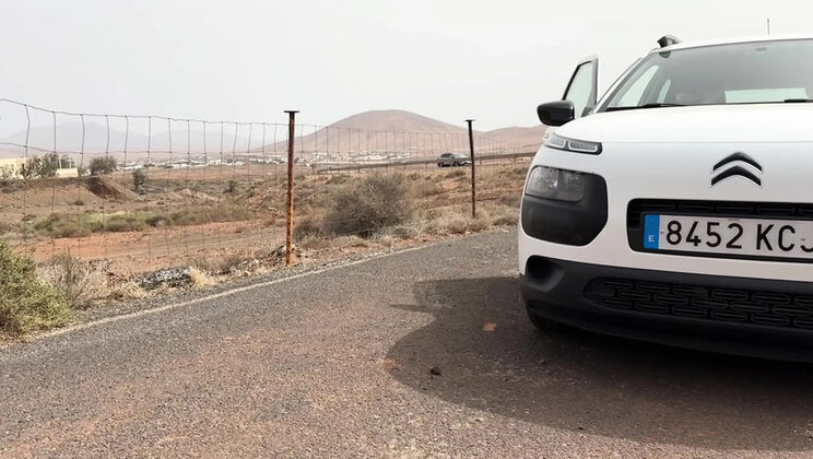 Emma Voyeur Desperate Peeing Beach Compilation - Amateur MILF Outdoor Pissing