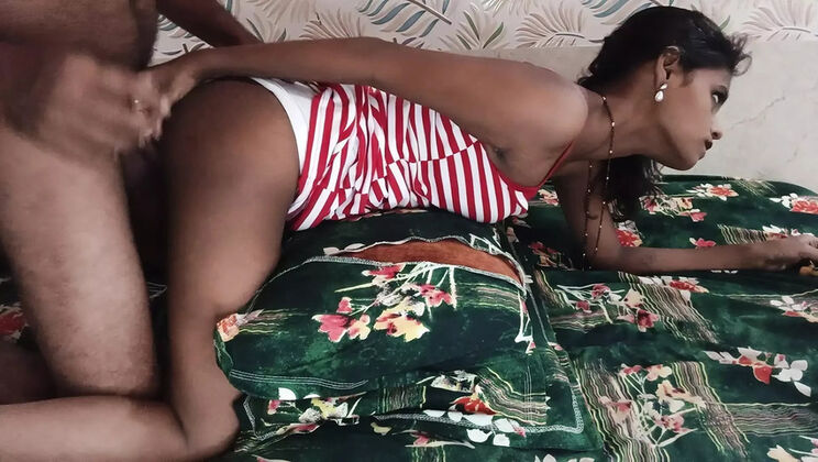 Desi Girlfriend Priya Doggy Style Fuck - Indian Bhabhi Big Ass Doggy