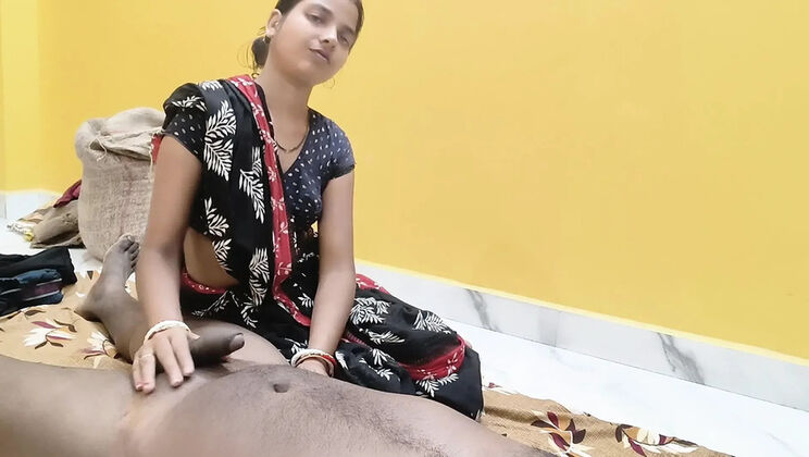 Indian Newly Married Couple First Night Hot Sex - Pihu Nandini Homemade Fucking