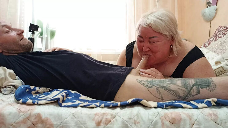 MILF Zona901 deep throat blowjob and cum swallow for son-in-law