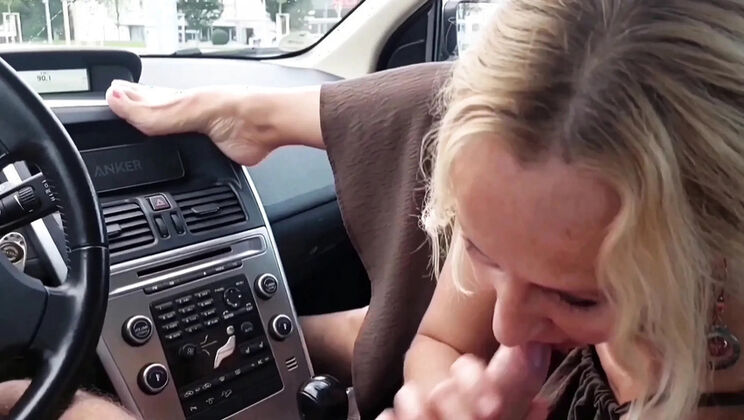 Mature Blonde Amateur Selena701 Gets Daily Fuck in Car and Bed