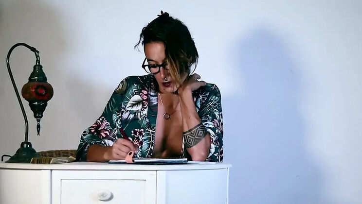 Petite Spanish Amateur Magia Rosa Blowjob with Cum in Mouth