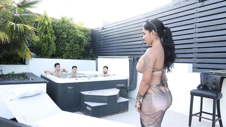 Amateur Teen Gangbang in Jacuzzi - Double Penetration & Cum in Mouth - Yasmina Khan