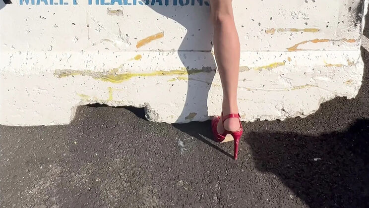 Couplehamster Outdoor Sex: Amateur Slut Gets Filled with Cum in Public