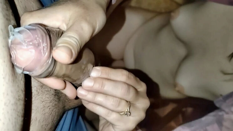 Amateur Wife Handjob & Blowjob in Kitchen - Homemade Massage for Huge Cock