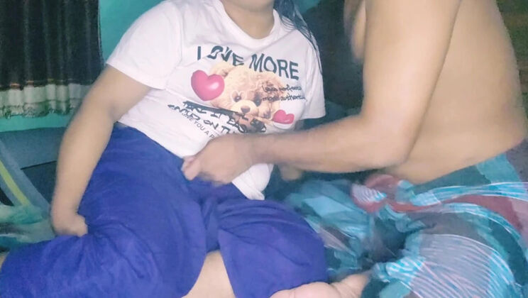 Bangladeshi Housewife Blowjob and Hardcore Sex with Big Cock BF in Homemade HD