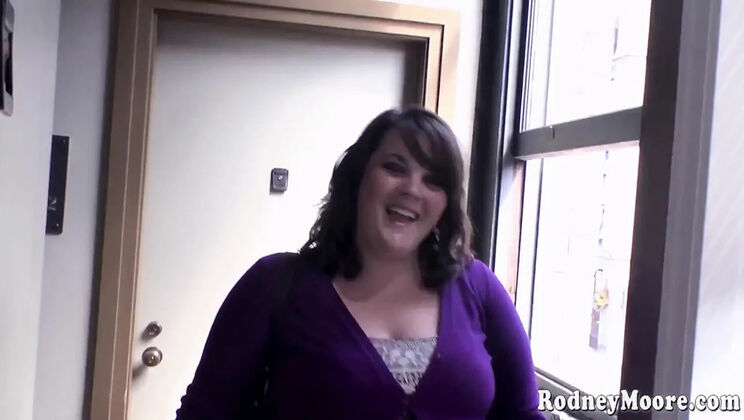 Chunky BBW Cheater Gets Face Full of Cum - Rodney Moore Amateur Facial