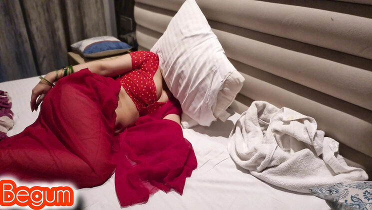 Sammy Sins Fucks Hot Indian Bhabhi Doggy Style - Big Natural Tits Homemade