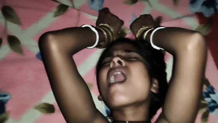 Village Bhabhi Fucked Hard By Devar At Night - Indian Homemade Sex