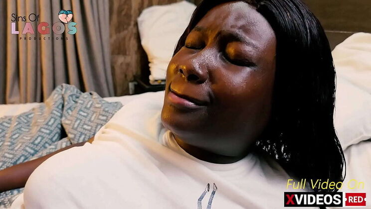 Ebony Hotel Worker Gets Hardcore BBC Fuck From Bored Guest - Blowjob & Missionary