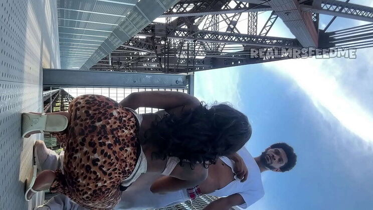 Mrs Feedme Blowjob & Doggystyle with BBC on Memphis River Walk Sextape