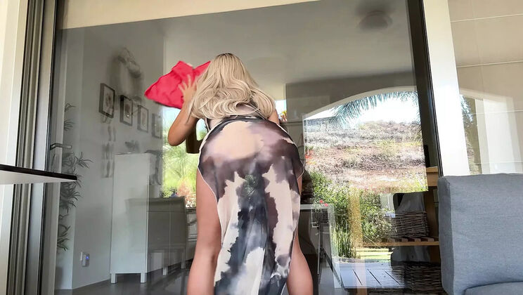 Horny blonde stepsister cleaning house with wet pussy and big ass