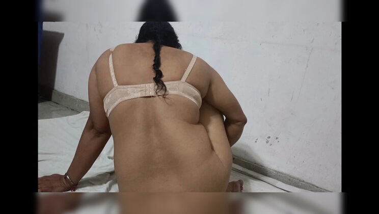 Desi Couple Hardcore Romance - Uncut HD Fucking with Cumshot