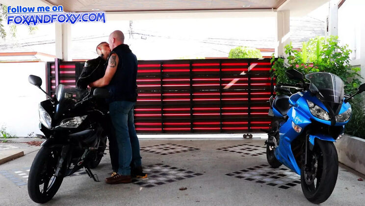 Hot shorthair biker girl gets doggystyle creampie in parking lot - Lisa Fox swallows cum