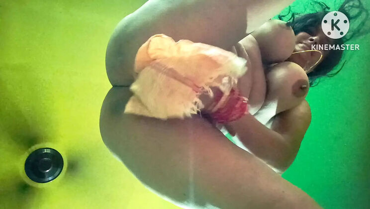 Kolkata Aunty Hardcore Bathroom Sex - Indian Aunty Fucking with Pussy Action