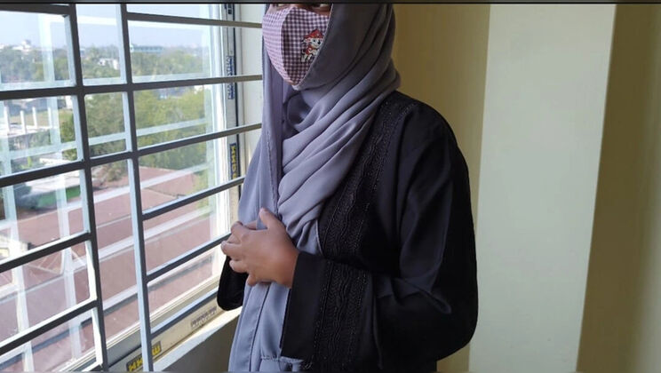 Hijabi Teen Shows Big Ass and Gets Hard Fuck in Doggy Style Creampie