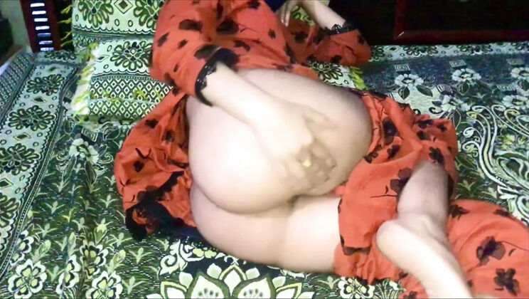 Kingsizedevil Big Ass Cougar Natural Tits - Desi Bhabhi Seduces For Big Dick HD