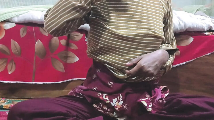 Desi Tasnim Masturbates with Aubergine - Homemade Squirting Orgasm & Creampie Fucking