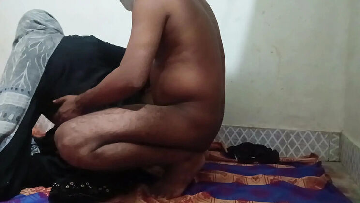 Desi Bhabhi in Burqa Fucks Neighbor - Hot Indian Cheating Wife Sex