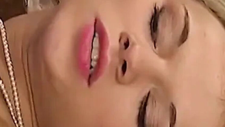 Anal Threesome with Cum Eating German Maid Meridian