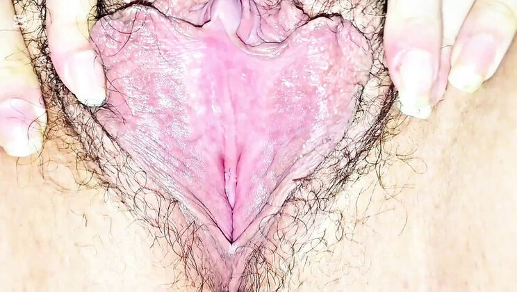 Karlythoth Hairy Latina BBW Shows Big Ass and Pussy Closeup