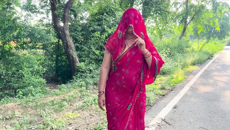 Hotty_ragini's Horny Desi Bhabhi Gets Creampie Fuck in Jungle After Lift – Hindi Sex Video
