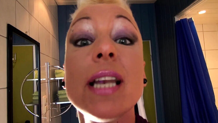 Big ass blonde with short hair gets her round butt pounded