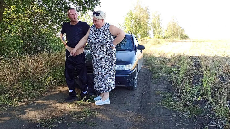 Zona901 Cums Deep in Neighbor's Mouth After Writing in Nature