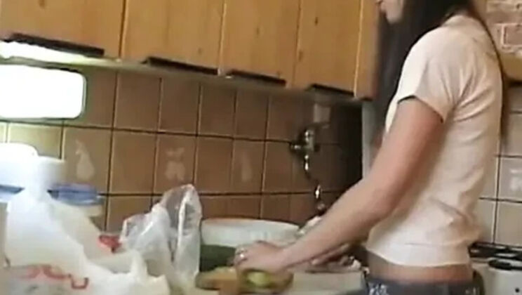 Sweet Teen Victoria Sweet Gets a Facial While Making Salad