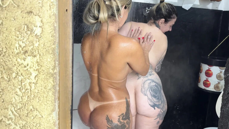 My mother-in-law in the shower and I couldn't stop wanting her pussy