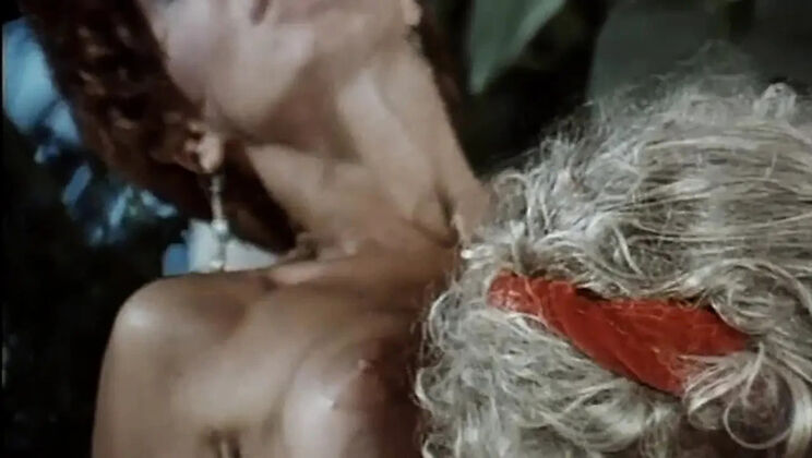 Vintage Orgy: 2 Men Make 3 Sluts Cum in Mouth