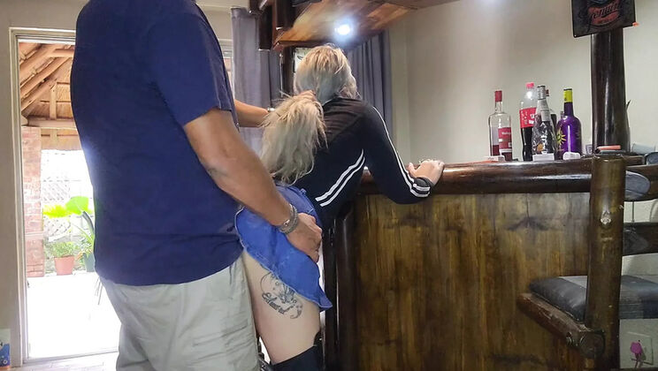 Hot Blonde Cheats and Gets Creampie in Quickie
