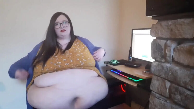 Big Tits BBW Secretary Gets Humiliated by Her Boss