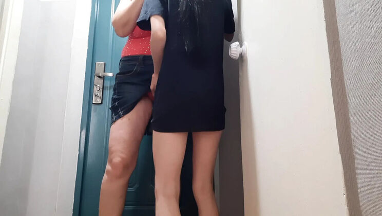 Lesbian Candys Thanks Courier with Fast Delivery Sex