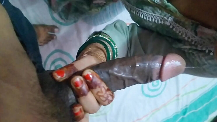 Bhabhi Gives Blowjob with Pleasure – Desi Amateur Teen