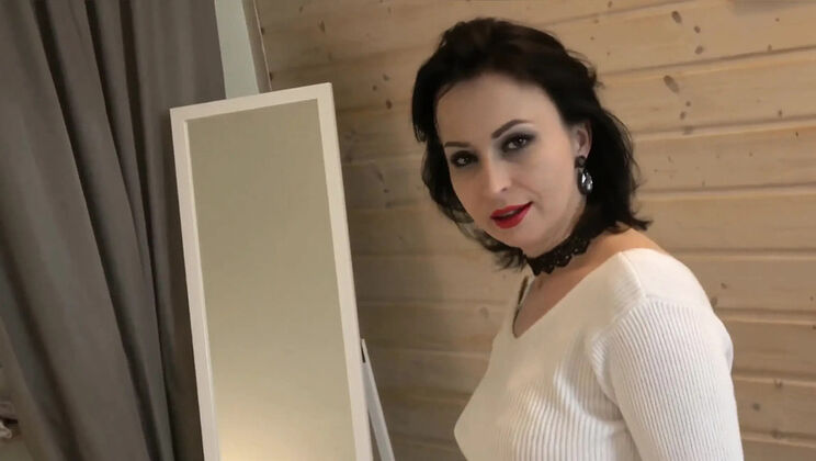 Part 1: Hot MILF Wanilianna in Stockings & High Heels Gets a Sudden Surprise