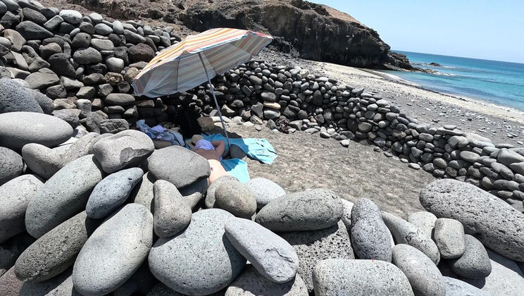 Stranger Caught Jerking Off Watching Nude Girl at Beach