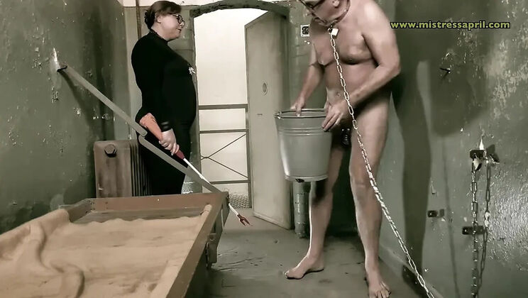 Dominatrix Mistress April Makes Slave Clean Cell 45